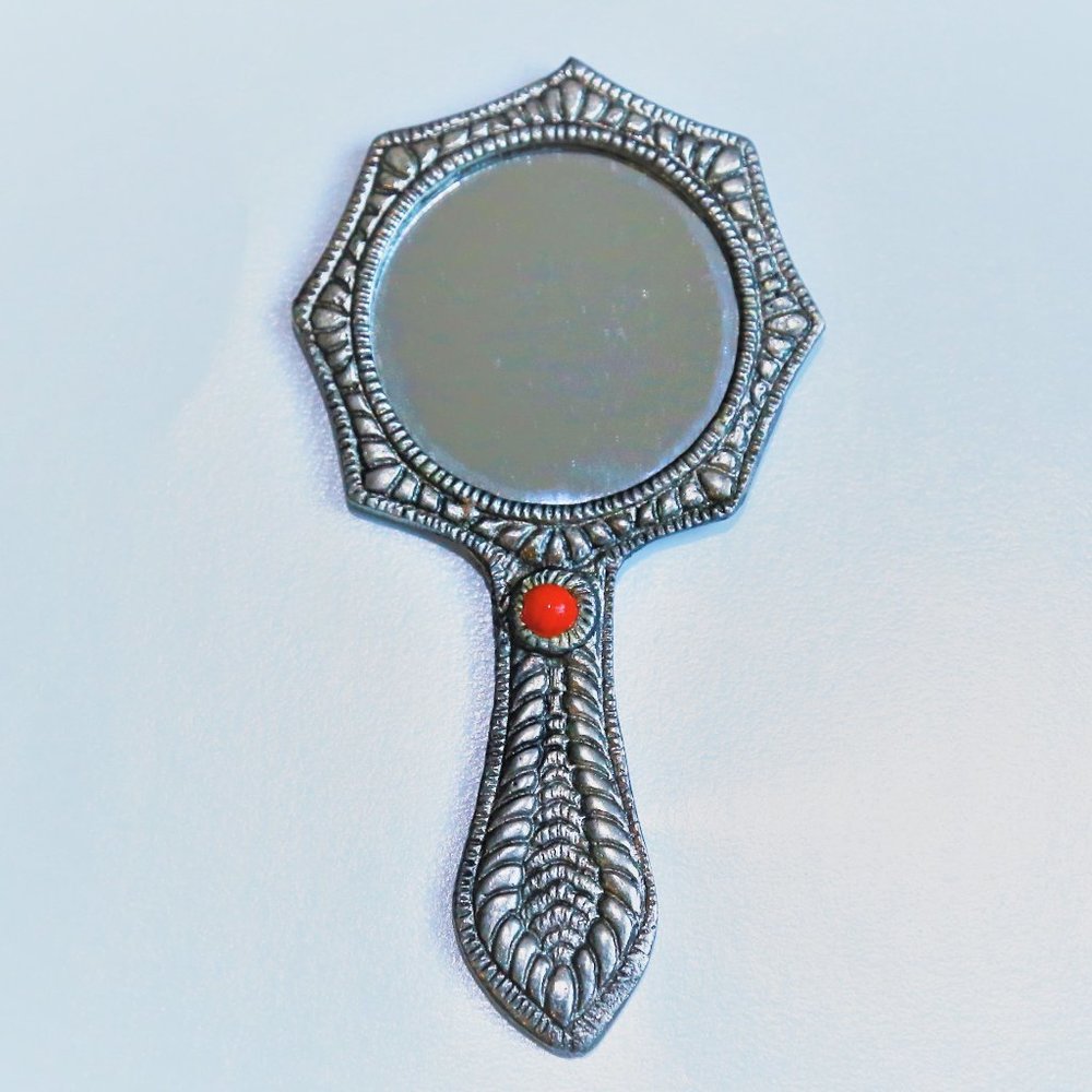 NWT Metal carved Hand Mirrors & Silver carved box - Picture 6 of 9